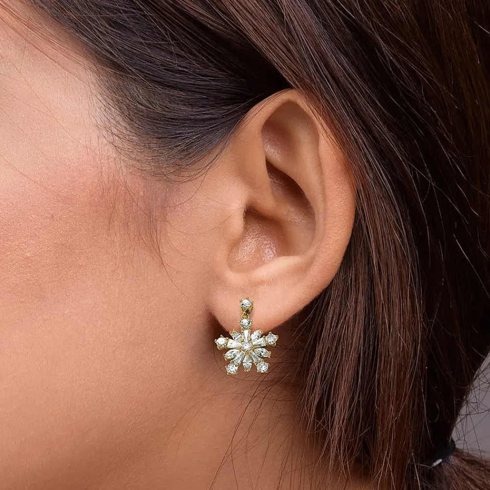 Hot Boucles d’oreilles plaquées Or Célébration Étincelante Boucles D'oreilles